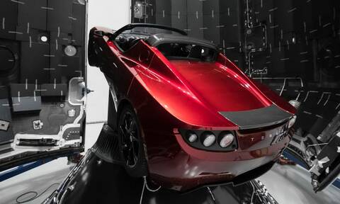 Που βρίσκεται τώρα το Tesla Roadster;