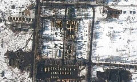 Ουκρανία: Δορυφορικές φωτογραφίες δείχνουν νέα ανάπτυξη στρατιωτικών δυνάμεων στη Λευκορωσία