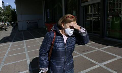 Σαρηγιάννης: «Πρόωρο να μπει τέλος στη χρήση της μάσκας σε εξωτερικούς χώρους»