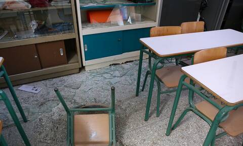 Θεσσαλονίκη: Υποδιευθυντής σχολείου κυνήγησε πορτοφολά που μπήκε σε Γυμνάσιο
