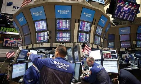 Στο «κόκκινο» η Wall Street - Ανησυχία στους επενδυτές για την ουκρανική κρίση