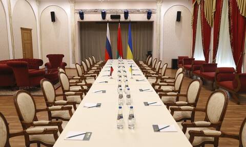 Κρεμλίνο: Εμείς είμαστε έτοιμοι για διαπραγματεύσεις, περιμένουμε τους Ουκρανούς