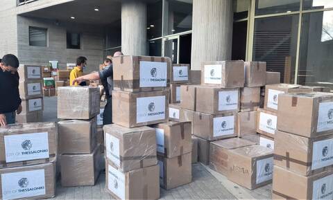 Θεσσαλονίκη: Αναχωρεί από το δημαρχείο το πρώτο μέρος της ανθρωπιστικής βοήθειας για την Ουκρανία