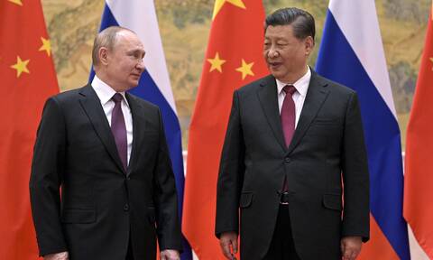 Κίνα: Η φιλία μας με τη Ρωσία είναι «ισχυρή σαν βράχος»