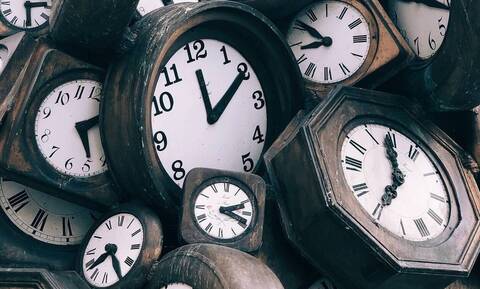 Αλλαγή ώρας 2022: Πλησιάζει η θερινή ώρα - Πότε πάμε τα ρολόγια μία ώρα μπροστά