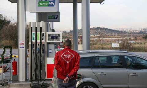 Τιμές Καυσίμων – Ασμάτογλου στο Newsbomb.gr: Κίνδυνος να ξεπεράσει τα 2,5 ευρώ η βενζίνη