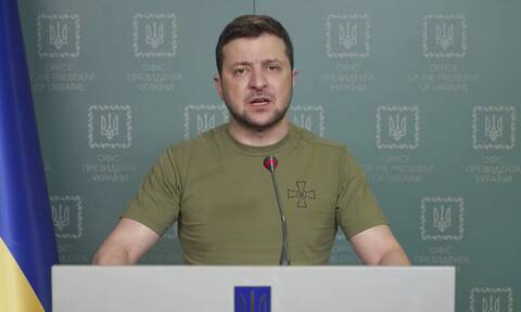 Ζελένσκι: Σχεδόν 35.000 άμαχοι απομακρύνθηκαν την Τετάρτη από ουκρανικές πόλεις