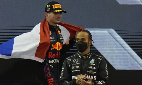 Formula 1: Ο Χάμιλτον μίλησε για πρώτη φορά για τον Φερστάπεν μετά το Άμπου Ντάμπι