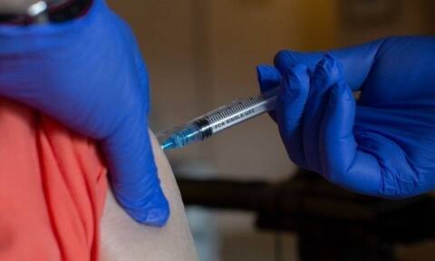 Θεμιστοκλέους: Μέχρι σήμερα έχουν γίνει 20.320.000 εμβολιασμοί