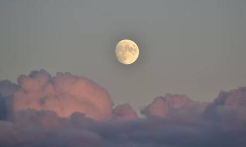 Πανσέληνος Μαρτίου 2022: Πότε θα δούμε το «Φεγγάρι του Σκουληκιού»