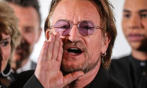 Bono: To ποίημα για την Ουκρανία και το άγριο κράξιμο από το Twitter