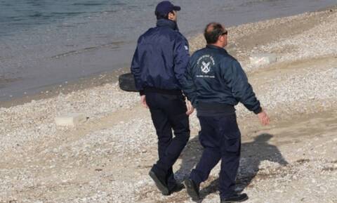 Θρίλερ στη Χαλκιδική: Εντοπίστηκε σορός άντρα στη θαλάσσια περιοχή της Αφύτου