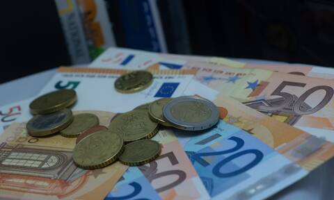 Επίδομα 200 ευρώ: Τη Μεγάλη Τρίτη η επιταγή ακρίβειας - Ποιοι είναι οι δικαιούχοι