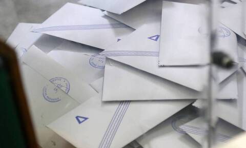Δημοσκόπηση Pulse: Μονοψήφια διαφορά ΝΔ-ΣΥΡΙΖΑ στην πρόθεση ψήφου - Τι απαντούν για πρόωρες εκλογές