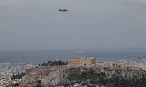 «Ηνίοχος 2022»: Μαχητικά αεροσκάφη πάνω από την Aθήνα