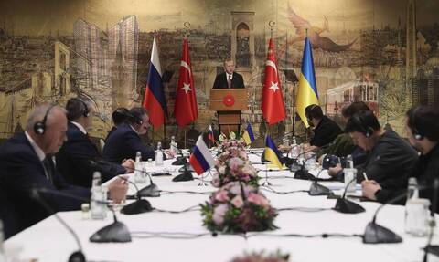Ουκρανία: «Φτάσαμε σε προφορική συμφωνία με τη Μόσχα – Στην Τουρκία η συνάντηση Πούτιν-Ζελένσκι»