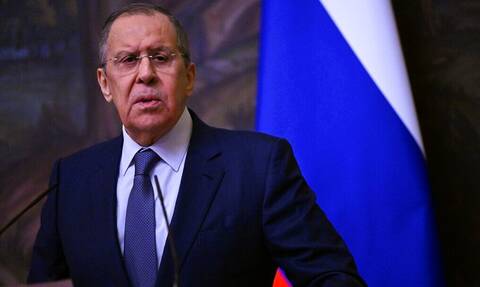Λαβρόφ: Η Δύση επιχειρεί να «εκτροχιάσει» τις διαπραγματεύσεις Μόσχας - Κιέβου