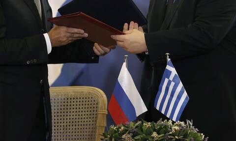 Η Ελλάδα απελαύνει 12 Ρώσους διπλωμάτες στο πλαίσιο των αντιδράσεων για τα γεγονότα στην Μπούτσα