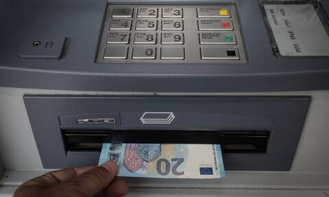 Έκτακτο επίδομα 200 ευρώ: Οι «κόφτες» - Ποιοι δεν θα το πάρουν