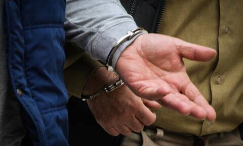 Βόλος: Χειροπέδες και φυλάκιση έξι ετών σε ανήλικους που λήστεψαν μια 50χρονη