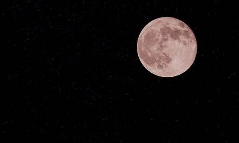 Πανσέληνος Απριλίου 2022: Σήμερα το Ροζ Φεγγάρι