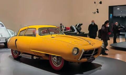 Ύμνος στην «ομορφιά και τεχνολογία» του αυτοκινήτου, η έκθεση που σχεδίασε ο Norman Foster