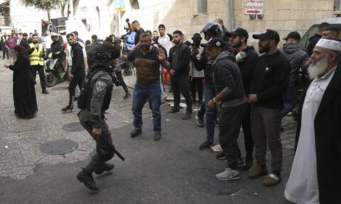 Ισραήλ: Οι ταραχές στην Πλατεία των Τζαμιών κλονίζουν την κυβέρνηση συνασπισμού του Μπένετ