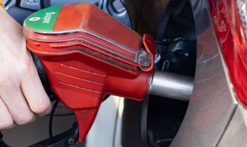 Επίδομα βενζίνης: Μετά το Πάσχα η καταβολή του