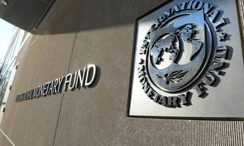 Μείωση ελλειμμάτων, δαπανών και χρέους βλέπει το ΔΝΤ για την Ελλάδα το 2022