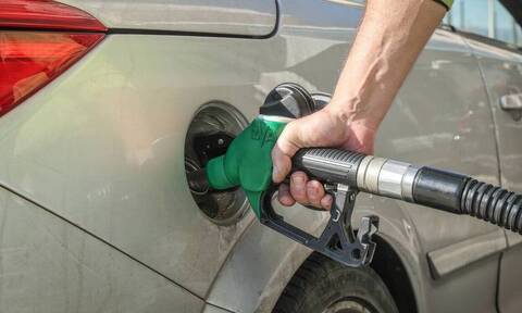 Επίδομα βενζίνης: Όλα όσα πρέπει να γνωρίζετε - Βήμα βήμα οι αιτήσεις με βάση το ΑΦΜ