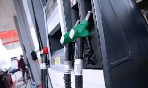 Επίδομα βενζίνης: Mετά το Πάσχα οι αιτήσεις με βάση το ΑΦΜ - Πώς θα κάνετε την αίτηση