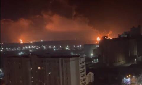 Ρωσία: Μεγάλη πυρκαγιά σε χώρο αποθήκευσης καυσίμων στο Μπριάνσκ, κοντά στα σύνορα με την Ουκρανία