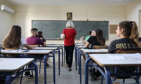 Σχολεία: Πότε κλείνουν Δημοτικά, Γυμνάσια και Λύκεια - Η ημερομηνία έναρξης των Πανελληνίων 2022