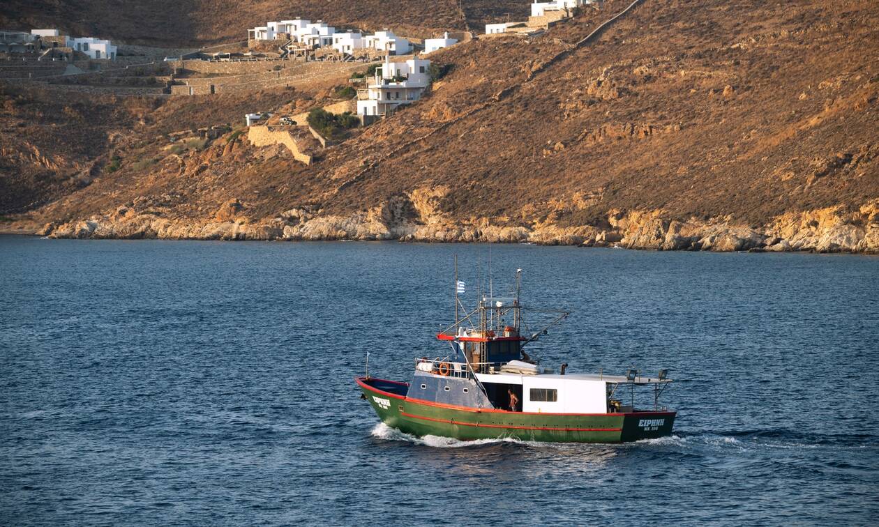Έλληνες ψαράδες αντιμέτωποι με την τουρκική προκλητικότητα: Τα μαχητικά περνούν ξυστά από πάνω μας