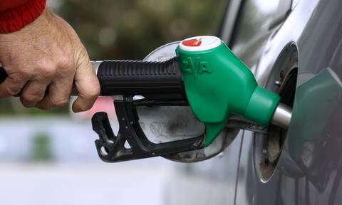 Ασμάτογλου στο Newsbomb.gr: «Η τιμή της βενζίνης αυξάνεται και θα συνεχίσει να αυξάνεται»