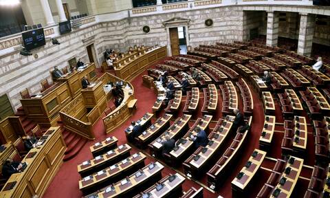 Ένταση στη Βουλή: Άγριος καβγάς Παύλου Πολάκη με τη Νάντια Γιαννακοπούλου