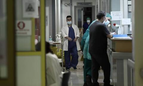 Βατόπουλος στο Newsbomb.gr για Candida Auris: Γιατί ανησυχούμε για επιδημία σε νοσοκομεία της Πάτρας