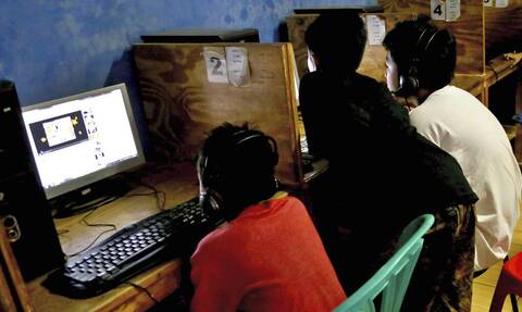 ΕΕ: Νέα στρατηγική των «27» για την προστασία και την ενδυνάμωση των παιδιών στο διαδίκτυο