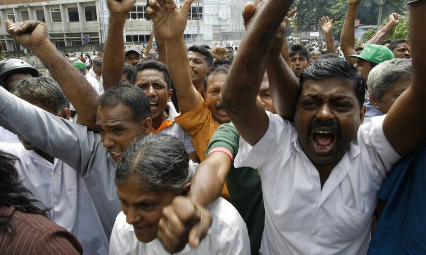 Σρι Λάνκα: «Η οικονομία θα "καταρρεύσει", αν δεν διοριστεί νέα κυβέρνηση μέσα σε δύο ημέρες»