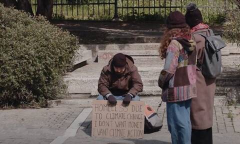 «Δεν είμαι άστεγος, είμαι ηθοποιός» - Το κοινωνικό πείραμα για την κλιματική κρίση