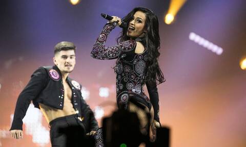 Eurovision 2022: Η τραγουδίστρια της Ισπανίας θυμίζει… Φουρέιρα και είναι «κόλαση» (pics+vid)