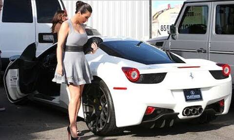 Η Ferrari απαγορεύει στις Kardashian να αγοράσουν αυτοκίνητα της