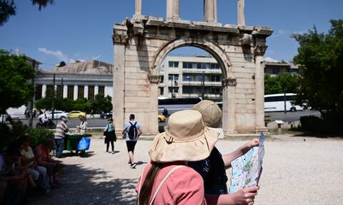 Οι φορείς του τουρισμού ζητούν μέτρα για την βραχυχρόνια μίσθωση και την έλλειψη των θέσεων εργασίας