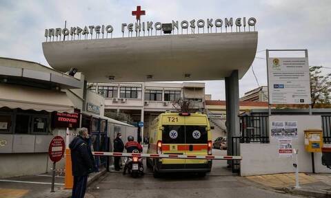 Θεσσαλονίκη: Στο  Ιπποκράτειο Νοσοκομείο 7χρονος που τραυματίστηκε όταν έπεσε πάνω του καγκελόπορτα