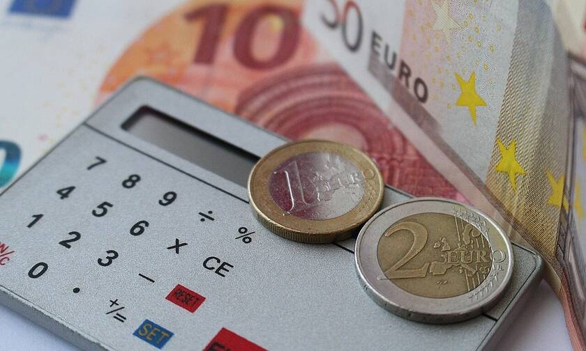 Φορολογικές δηλώσεις: Ποιοι θα δουν μείωση φόρου έως 1.600 ευρώ στο εκκαθαριστικό
