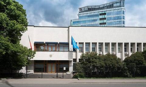 Россия высылает пять сотрудников португальского посольства