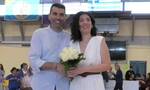 Γάμος σε γήπεδο μπάσκετ: Ζευγάρι παντρεύτηκε στο παρκέ