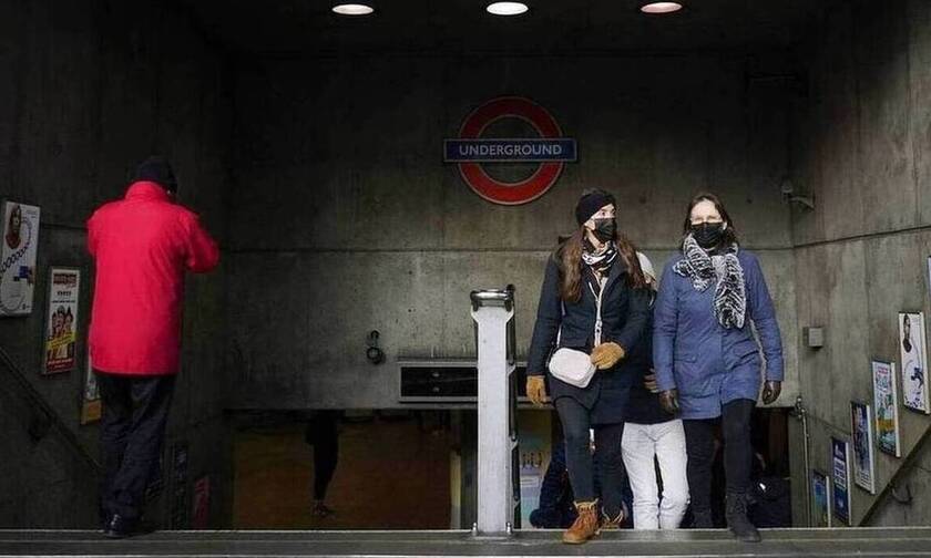 Βρετανία - Κορονοϊός: Το Λονδίνο μειώνει το επίπεδο συναγερμού - Υποχωρεί η Όμικρον