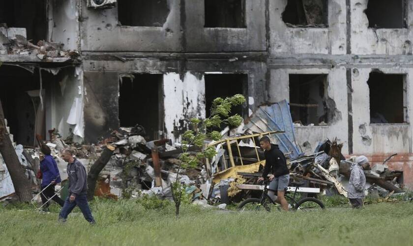 Μαριούπολη: «Εντοπίσαμε 200 πτώματα σε ερείπια πολυκατοικία», λένε οι Ουκρανοί