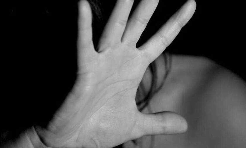 «Με βίαζε ο πατέρας μου και η μητέρα μου, μού έδινε ναρκωτικά» - Καταγγελία 22χρονης στις Σέρρες